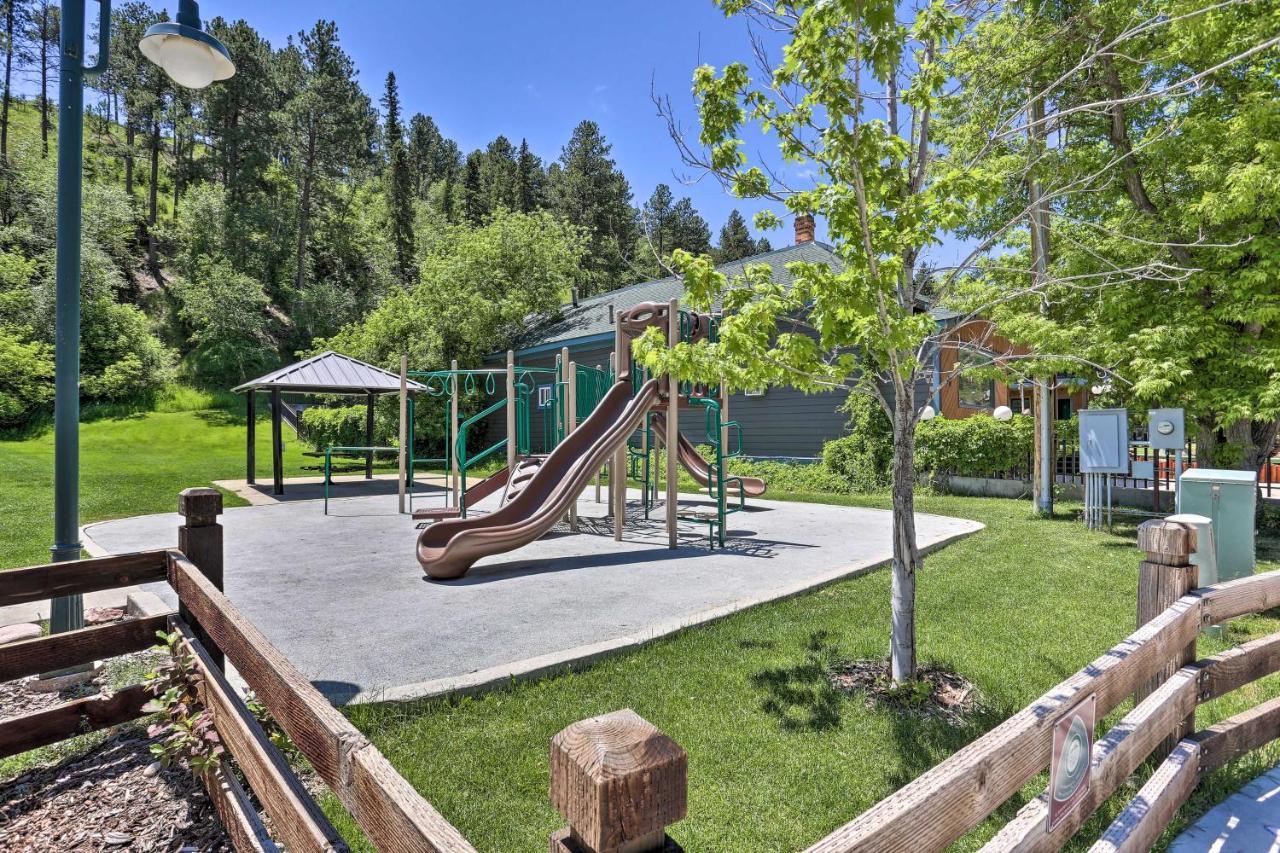 Sleek Deadwood Getaway Less Than 1 Mi To Downtown! المظهر الخارجي الصورة